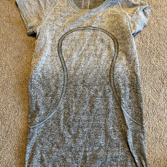 Lululemon Swiftly RARE - Picture 3 of 4